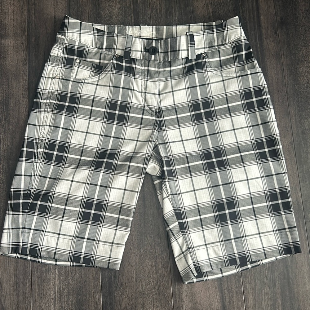 Nike Golf Shorts Women's Size 2